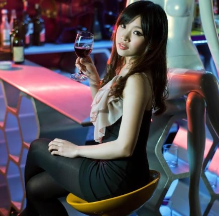 发现一个好地方！武侯区男子休闲会馆，店内装修的很好，会馆环境很不错，前台小姐姐热情服务
